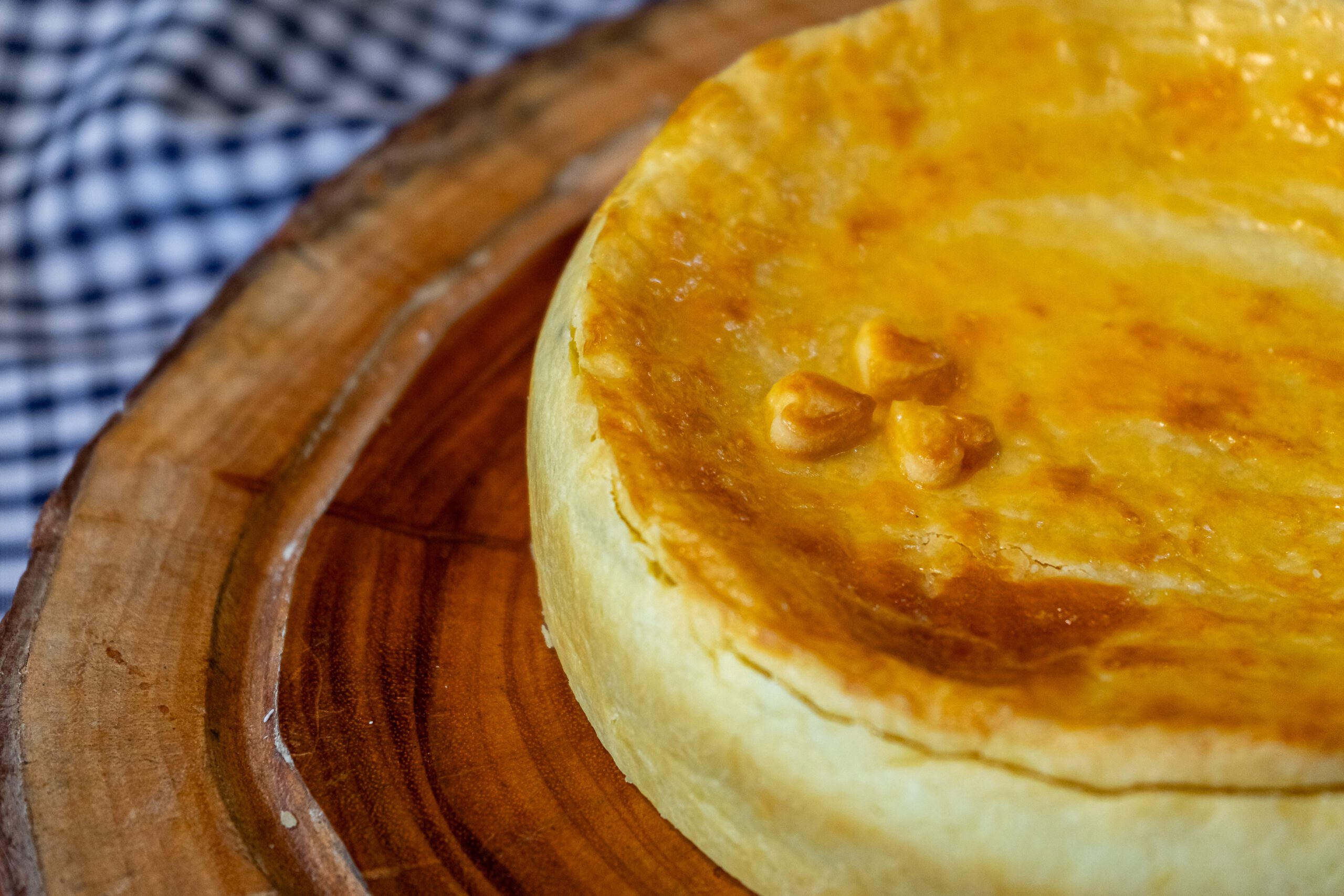 Torta de Cebola Caramelizada com Parmesão