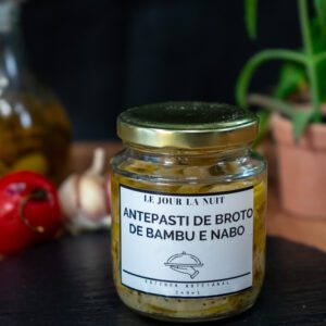 Antepasti di Bambù e Rapa (antepasto de Broto de Bambu e Nabo)