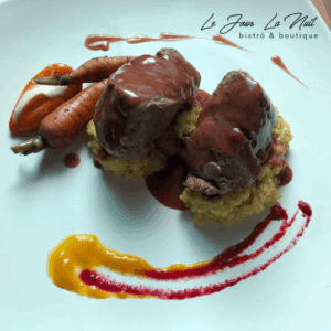 Medaglione de Mignon ao Vinho e Brie