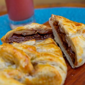Folhado com Chocolate Meio Amargo