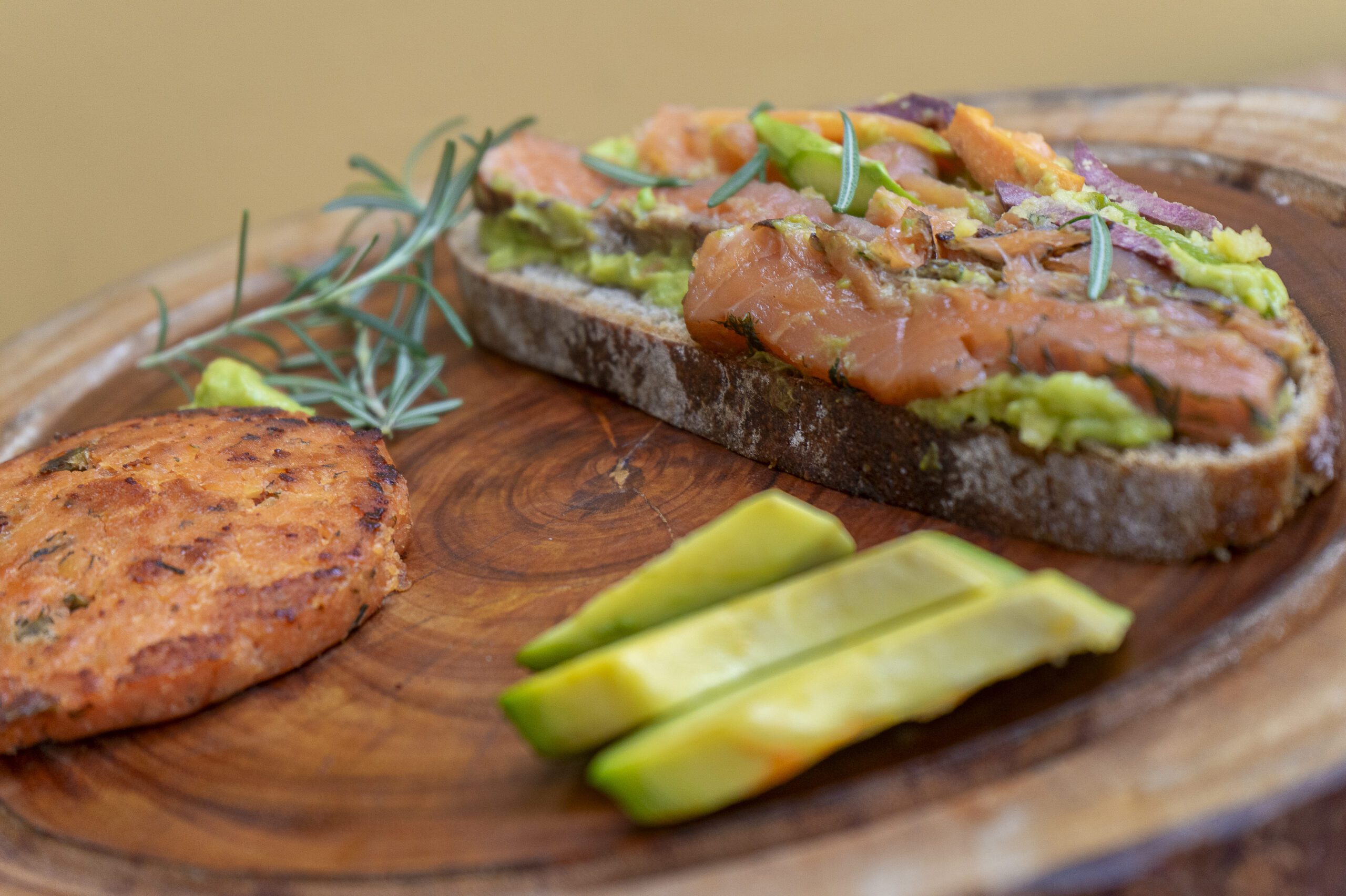 Duo Hambúrguer de Salmão e Tartine de Salmão